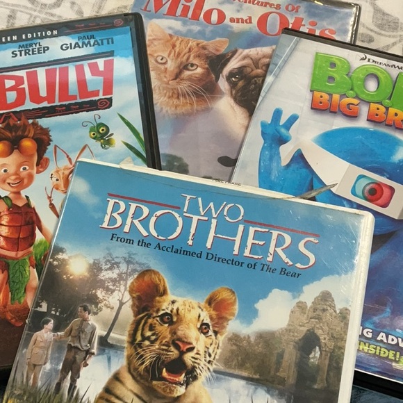 😀😀😀- Set of 12 DVD movies for kids. Home Alone, Gremlins, Nemo, Scrat, more.. - Picture 10 of 10